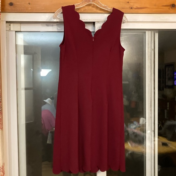 Gently worn stylish red Nine West. - Picture 2 of 3